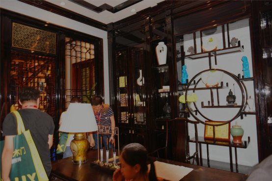 ��s���Ҿ�չ ��ľ˹��֮ҹ���|ݸ���ƼҾӅf�����Ñc��A�M�e��